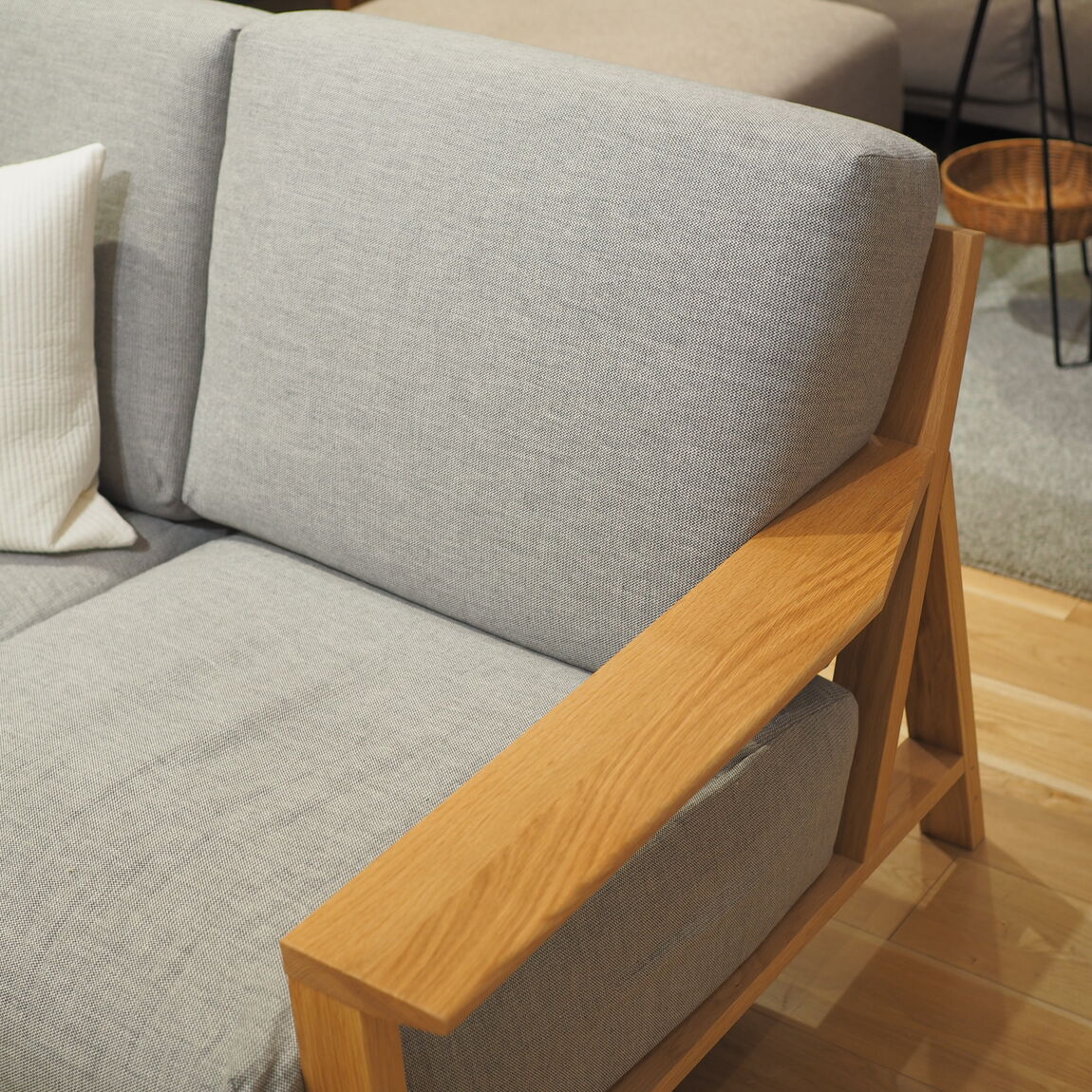 直江津】木のぬくもりが感じられるソファ｜ソファ本体木製フレーム